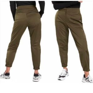 NWOT Athleta Radiant Jogger